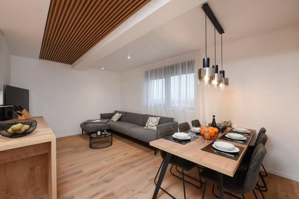 Fux Penthouse Whirlpool Meerblick Zara Esterno foto